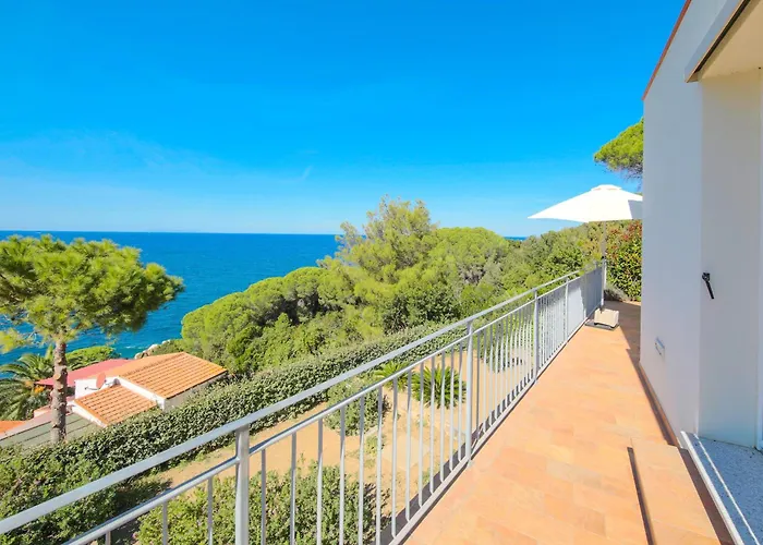 Vakantiehuis Belvedere Nisporto